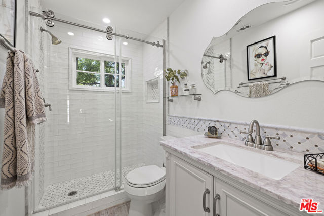 25730 Sand Canyon Road, Santa Clarita CA: https://media.crmls.org/mediaz/37a8a2ac-562c-4701-89b3-fa20279e5ade.jpg