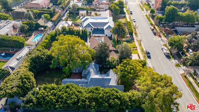 610 Rexford Drive, Beverly Hills, California 90210, 3 Bedrooms Bedrooms, ,3 BathroomsBathrooms,Single Family Residence,For Sale,Rexford,24349549