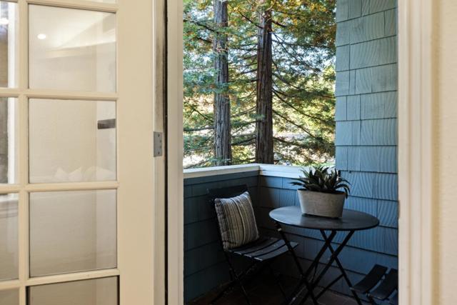 2851 San Juan Boulevard, Belmont CA: https://media.crmls.org/mediaz/37a8ea41-ac47-4d9a-befa-9bf84fee0139.jpg