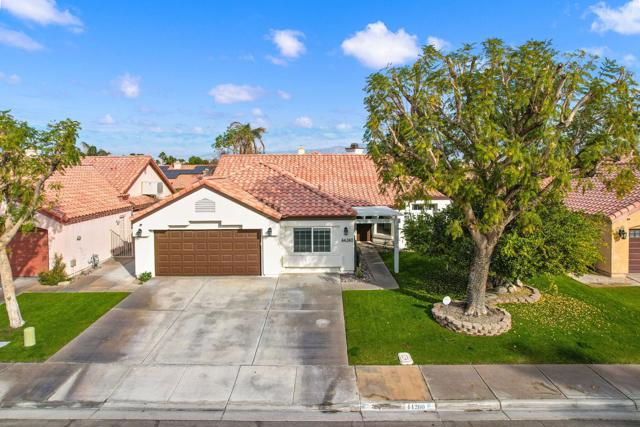 44260 Villeta Drive, La Quinta CA: https://media.crmls.org/mediaz/37a92a73-c6e9-4d29-b145-e09a10c9bd06.jpg