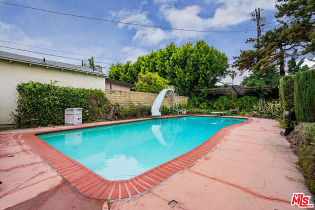 12259 Collins Street photo 2