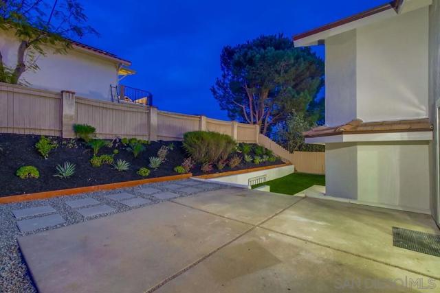 10415 Mesa Madera Dr, San Diego CA: https://media.crmls.org/mediaz/37a9a117-50f3-4b93-a634-e5cbdf881472.jpg