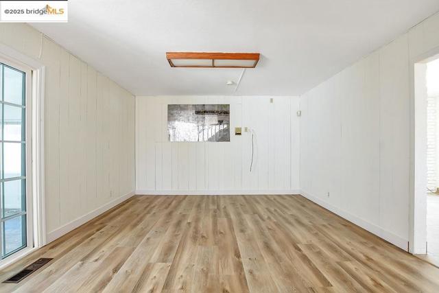 3026 El Monte Ct, Antioch CA: https://media.crmls.org/mediaz/37aae1e7-a2cb-471a-9529-a97670ee960f.jpg