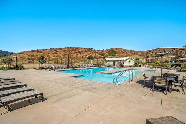 216 Oberlander Way, Fallbrook CA: https://media.crmls.org/mediaz/37aaec23-ea48-48e2-8f84-c7696cbc7d82.jpg