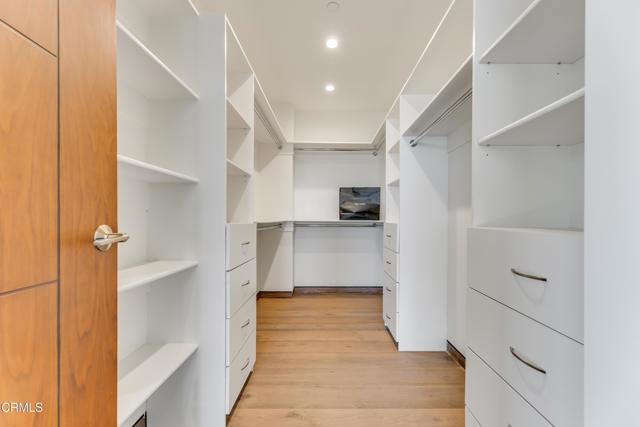 Detail Gallery Image 30 of 69 For 12480 Viewcrest Rd, Los Angeles,  CA 91604 - 5 Beds | 7 Baths