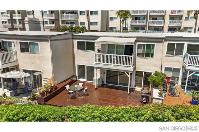 4007 Crown Point Drive, San Diego CA: https://media.crmls.org/mediaz/37abdac2-c02f-478f-8993-e90ced7c4520.jpg