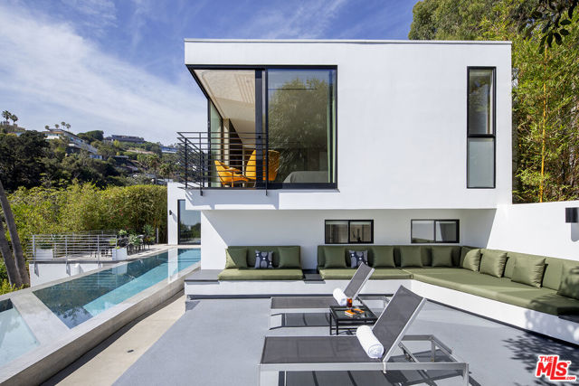 3 Bed Home for Sale in Los Angeles, California