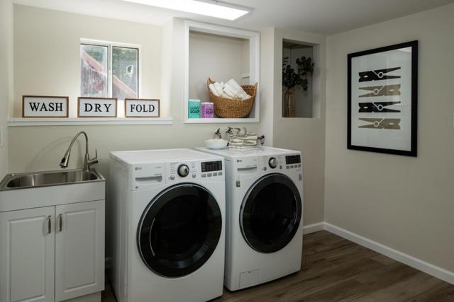 115 Toyon Court, Woodside CA: https://media.crmls.org/mediaz/37ac2f7c-3a2a-47f5-b4df-3741fe02c479.jpg