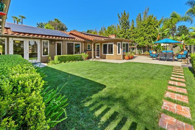 13627 Poway Springs Rd, Poway CA: https://media.crmls.org/mediaz/37ad1821-8b2f-4934-9507-bb30b87fdf60.jpg