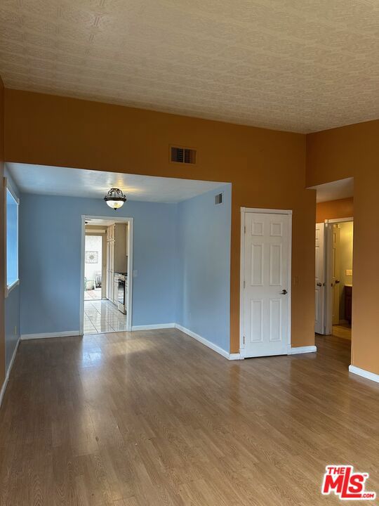 8735 Cedros Avenue, 3 photo 2