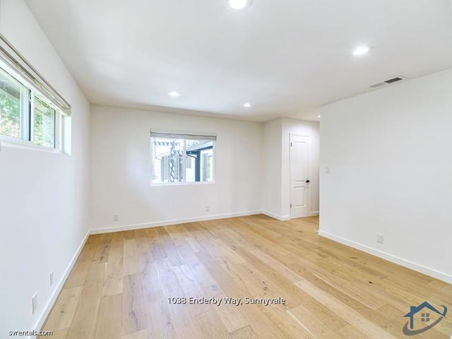 1038 Enderby Way, Sunnyvale CA: https://media.crmls.org/mediaz/37addc40-afa6-416a-982b-d0c98706809b.jpg