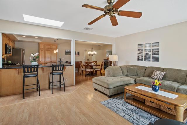 Detail Gallery Image 13 of 44 For 13432 Whitewater Drive, Poway,  CA 92064 - 3 Beds | 2 Baths