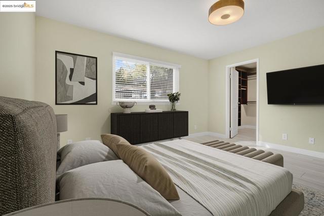 8711 Mountain Blvd, Oakland CA: https://media.crmls.org/mediaz/37afc3e5-3dde-4175-a852-c865c643f3c1.jpg