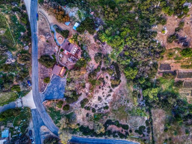 30593 Miller Road, Valley Center CA: https://media.crmls.org/mediaz/37b049c0-febd-4082-ba9a-44ab41e64c87.jpg