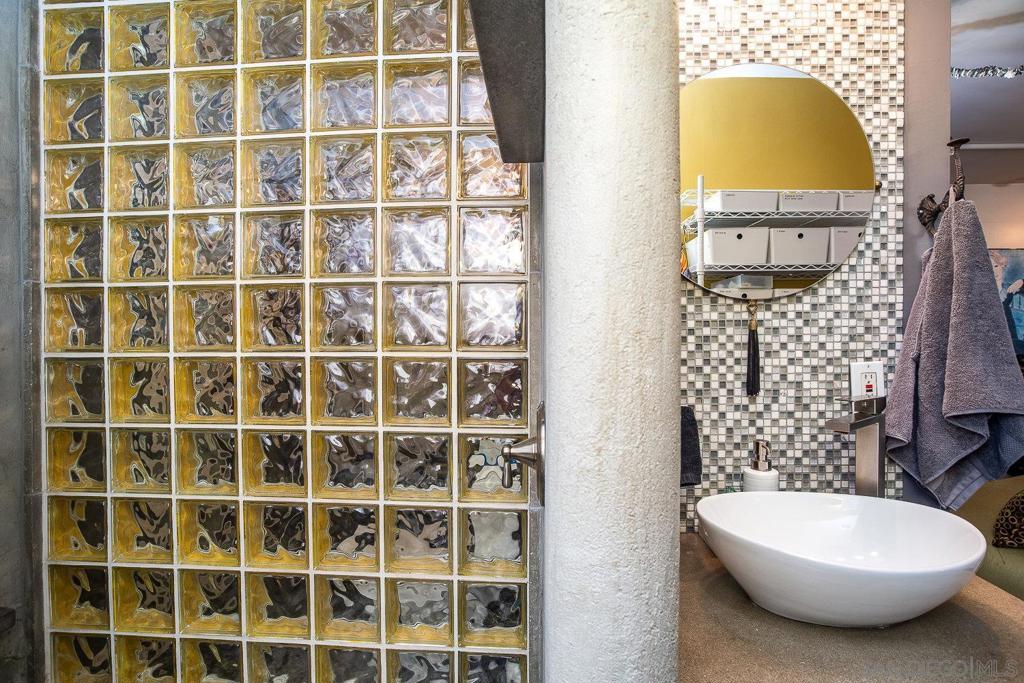 2446 Denver - photo 20