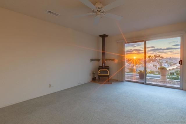 628 Via Santa Paulo, Vista CA: https://media.crmls.org/mediaz/37b17331-24cc-4c2e-ace2-d319acfd07d0.jpg
