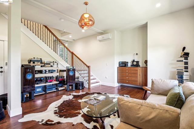 Image 6 of 46 For 90 Starview Dr