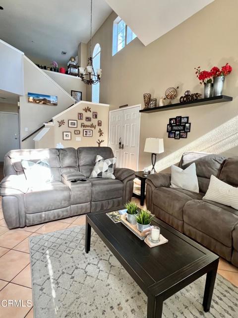 1245 Jamaica Lane, Oxnard CA: https://media.crmls.org/mediaz/37b1f8da-f5a7-456f-b479-dc3bdcec4e9c.jpg