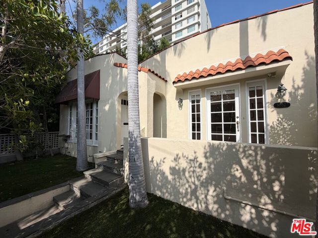 9037 Elevado Street photo 3