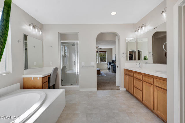 1877 Seasons Street, Simi Valley CA: https://media.crmls.org/mediaz/37b2387f-75a6-42b9-baff-30a5e069bdb8.jpg