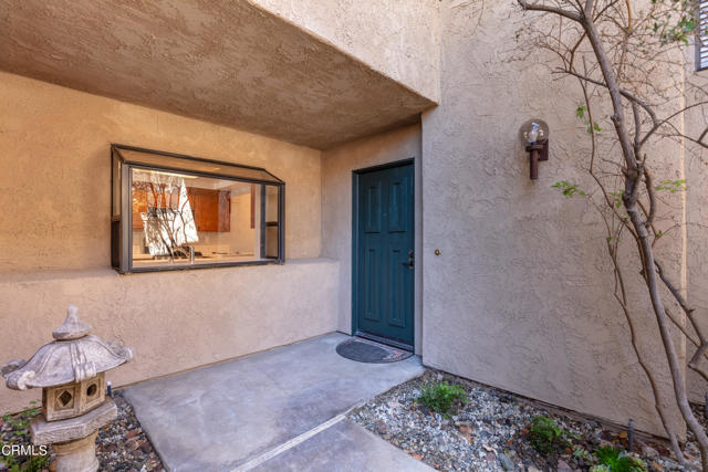 Detail Gallery Image 3 of 25 For 985 Hawthorne Ln, Ventura,  CA 93003 - 3 Beds | 3/1 Baths