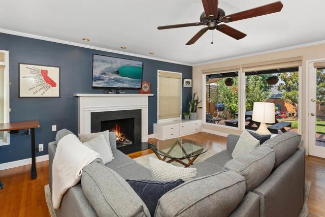 4744 49th St, San Diego CA: https://media.crmls.org/mediaz/37b360ba-e11b-4fa0-a754-8468cdf1d64d.jpg