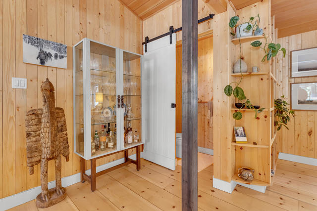 26299 Tahquitz Drive, Idyllwild CA: https://media.crmls.org/mediaz/37b40b82-81d5-4f94-8e0f-705393c80827.jpg