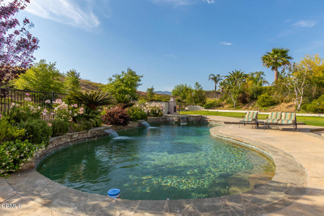 Image 39 of 60 For 10931 Shadow Hills Avenue