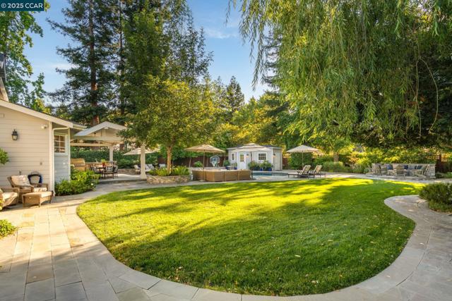 222 Still Creek Rd, Danville CA: https://media.crmls.org/mediaz/37b506dd-939a-4717-b0af-cabdda037ead.jpg