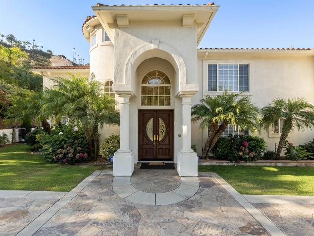 2535 San Clemente Avenue, Vista CA: https://media.crmls.org/mediaz/37b56e3f-ca3a-471c-8726-d13f3ea008ba.jpg