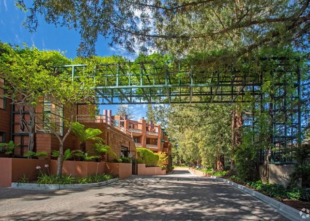 4250 El Camino Real, Palo Alto CA: https://media.crmls.org/mediaz/37b584a1-e0c6-486d-82cf-dce08e828654.jpg