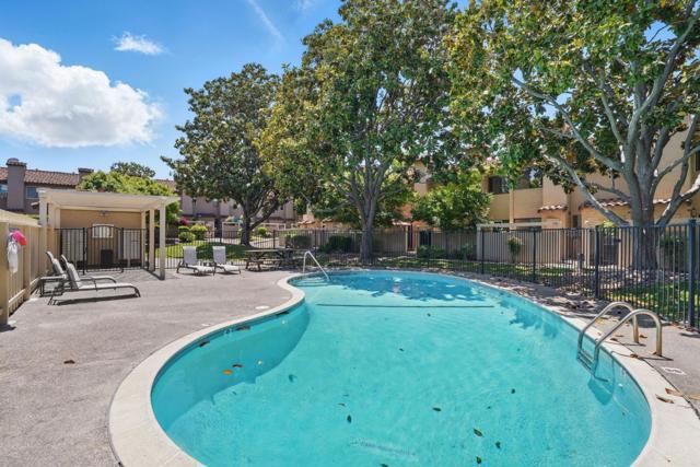 118 Salice Way, Campbell CA: https://media.crmls.org/mediaz/37b5e70f-32ee-402c-b15a-920f79659c3b.jpg