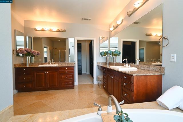 Image 31 of 59 For 5458 Sherwood Way