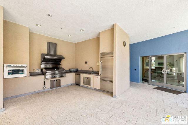 930 E Palm Canyon Drive, Palm Springs CA: https://media.crmls.org/mediaz/37b6377f-29b3-4a1f-9535-c3e3073c8cf1.jpg