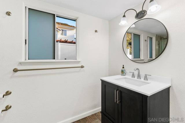 40599 Calle Medusa, Temecula CA: https://media.crmls.org/mediaz/37b699ea-5981-47cc-aba5-2cd7b5ddd5bd.jpg