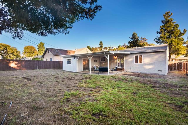 3708 Fairway Dr, La Mesa CA: https://media.crmls.org/mediaz/37b6a2d4-ce9e-4c2c-a758-1e67431de236.jpg