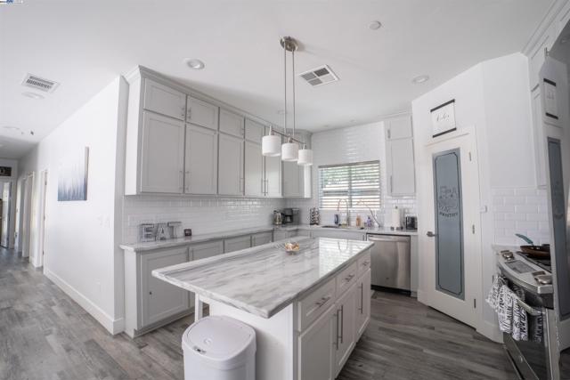 Image 2 of 32 For 516 Todhunter Ave