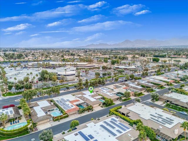 19 Colgate Drive, Rancho Mirage CA: https://media.crmls.org/mediaz/37b6e37c-13a0-45b5-9d91-7258b1a019e2.jpg