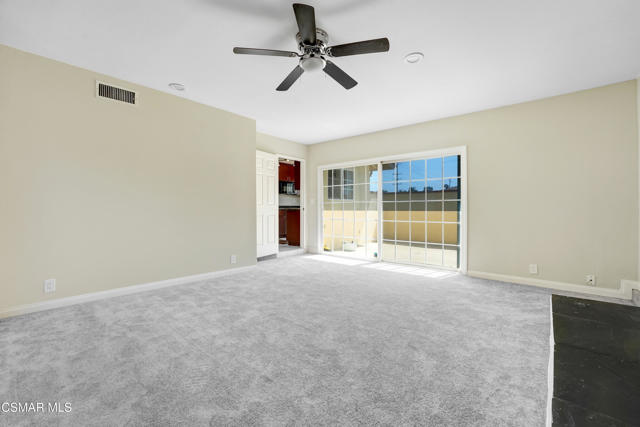 2391 Heather Street, Simi Valley CA: https://media.crmls.org/mediaz/37b727f2-1e9c-40e9-a255-3d710d07ef8e.jpg