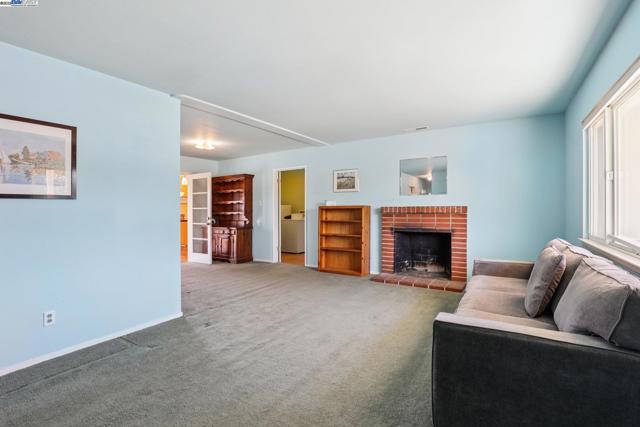 37709 Arlene Court, Fremont CA: https://media.crmls.org/mediaz/37b73779-ac09-4b9b-8d17-245c81697cd2.jpg