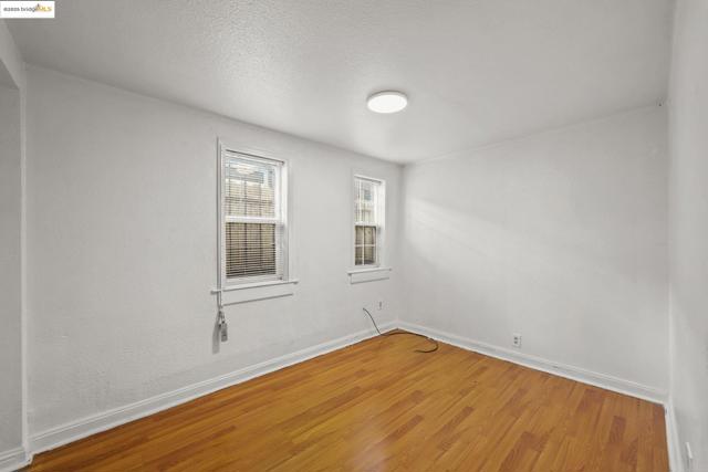 1311 87Th Ave, Oakland CA: https://media.crmls.org/mediaz/37b86975-a5e4-4736-8266-41b707d74f30.jpg