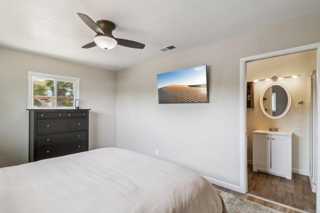 Detail Gallery Image 15 of 31 For 915 Crest View Rd, Vista,  CA 92081 - 3 Beds | 2 Baths