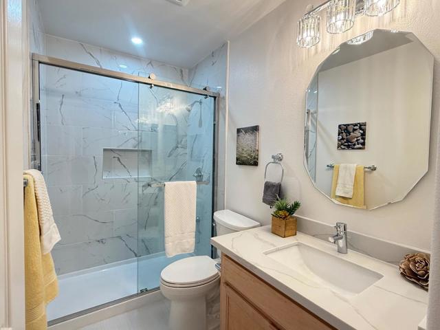 9639 Camassia Way, San Ramon CA: https://media.crmls.org/mediaz/37b9f69c-89ea-4355-a76e-1f0f032c8959.jpg