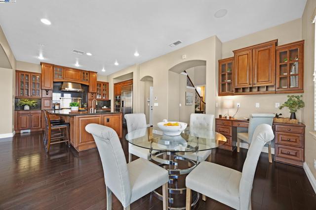 1359 Monterosso St, Danville CA: https://media.crmls.org/mediaz/37bb7714-ee61-49fc-9f8d-e656bb33ba2f.jpg