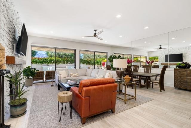 76 Princeton Drive, Rancho Mirage CA: https://media.crmls.org/mediaz/37bc731f-65c2-4998-b411-25102d9aa178.jpg