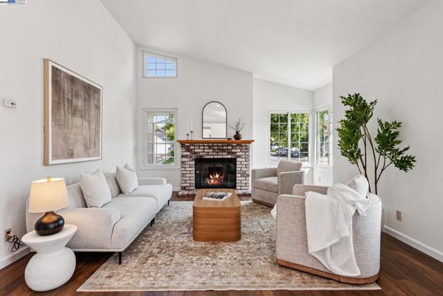 4415 Folsom Dr, Antioch CA: https://media.crmls.org/mediaz/37be5805-94be-4008-ad9d-668357cf4343.jpg