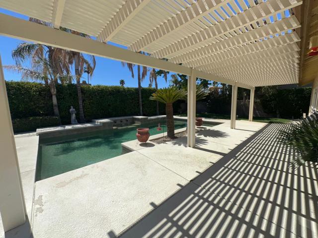 77671 Barons Circle, Palm Desert CA: https://media.crmls.org/mediaz/37bec4aa-e77c-4e0d-bee3-e9768b6def95.jpg
