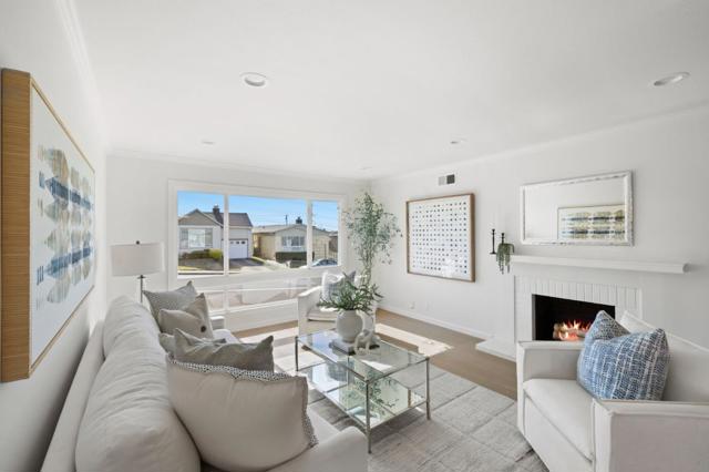 751 Skyline Drive, Daly City CA: https://media.crmls.org/mediaz/37bedc4d-a154-45a0-8327-0c16741fcda9.jpg
