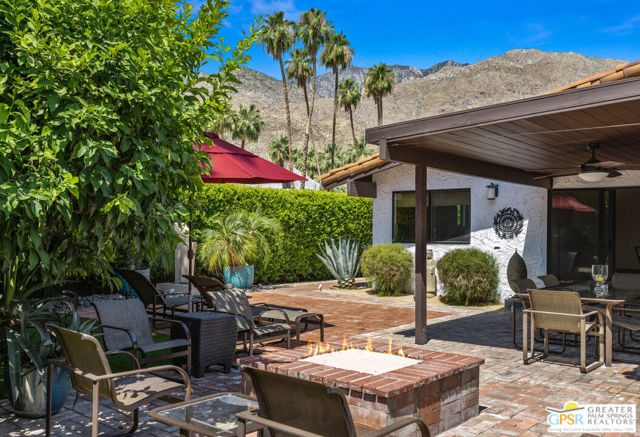 1347 Primavera Drive, Palm Springs CA: https://media.crmls.org/mediaz/37bef535-290d-4139-b0f4-abe66ec595f9.jpg