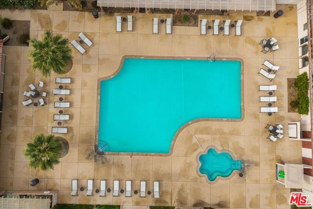 425 S Paseo Laredo, Cathedral City CA: https://media.crmls.org/mediaz/37bf6f93-8fcc-4999-b906-56f0e4572ef0.jpg